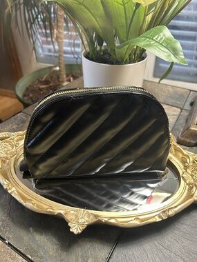 YSL Beauté Black Quilted Makeup Bag / Clutch - Gold Hardware - NEW